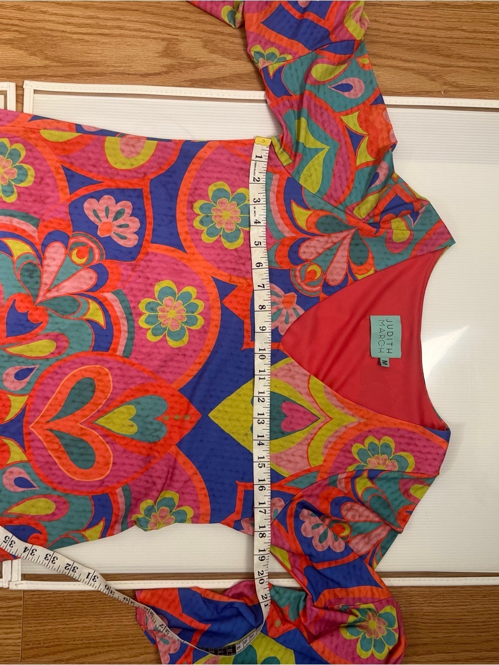 Judith March Bright Multicolor Floral & Heart Print V-Neck Tunic - Picture 9 of 9